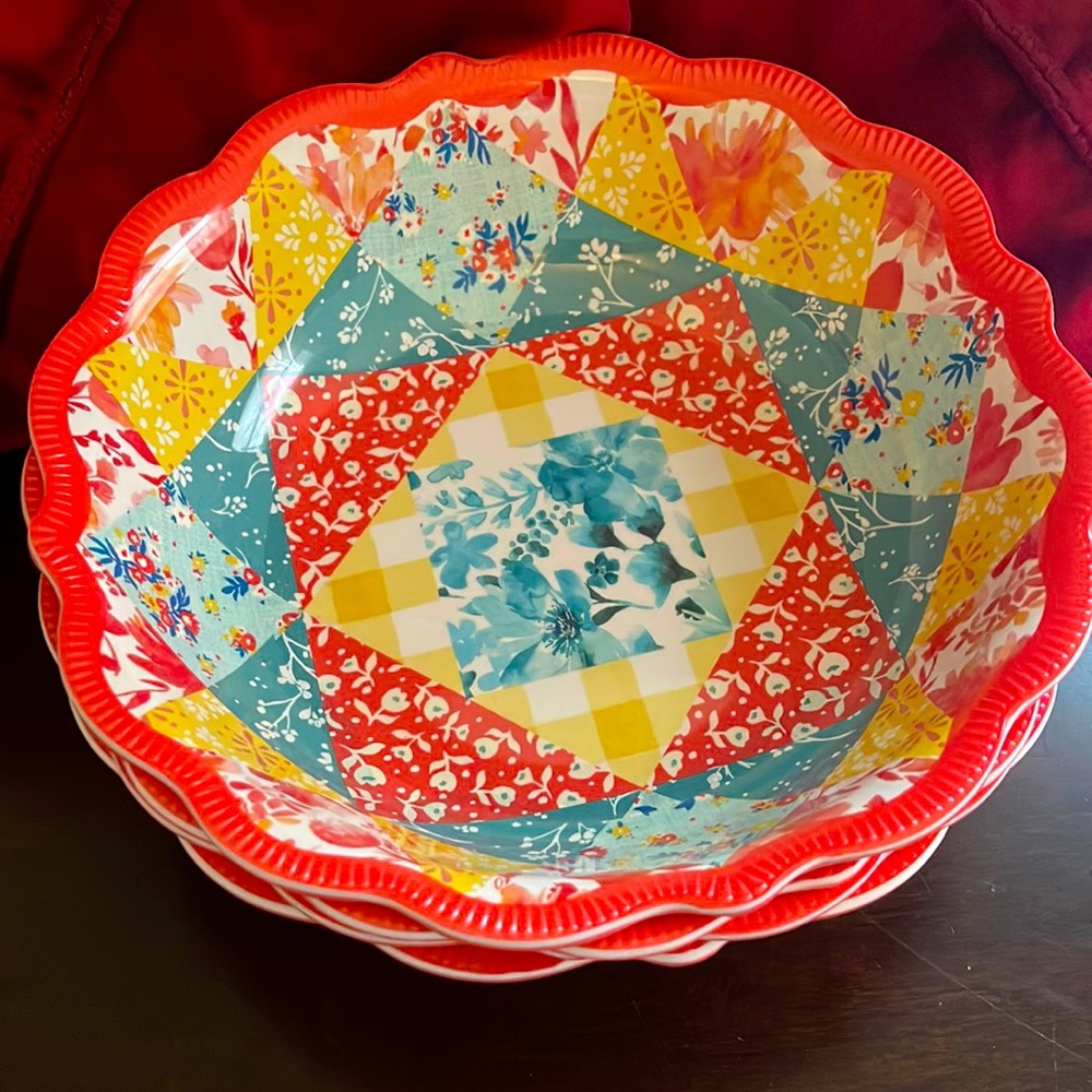 Pioneer woman dinner bowls